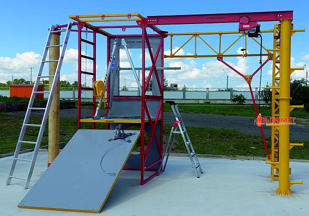 г. Черногорск. С целью обеспечения безопасной работы своих сотрудников ООО "ХУЭК-ХАКАСИЯ" установила тренировочный полигон "Альпинист 02-02" для повышения навыков специалистов г. Черногорск. С целью обеспечения безопасной работы своих сотрудников ООО "ХУЭК-ХАКАСИЯ" установила тренировочный полигон "Альпинист 02-02" для повышения навыков специалистов